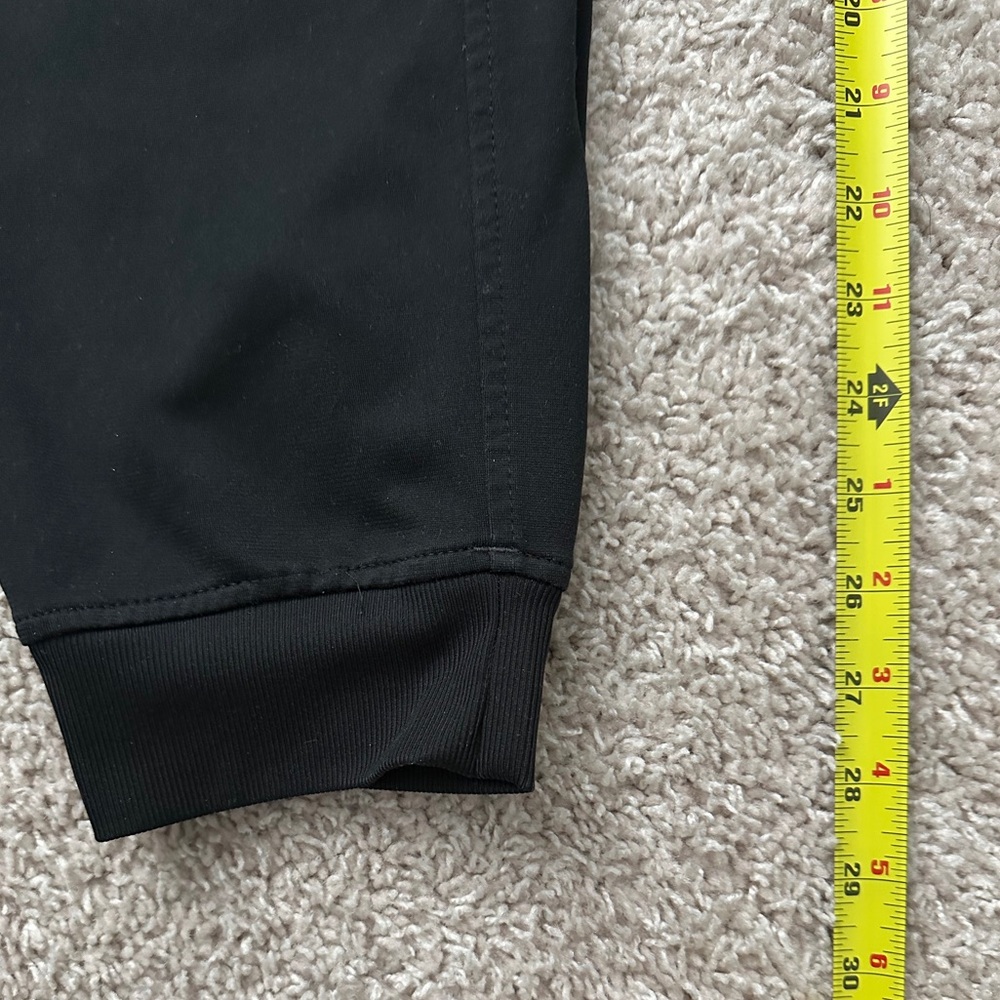 EUC Men’s Under Armour Joggers - Picture 6 of 6